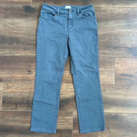 L.L. Bean Size 10 Petite Jeans Blue Straight Leg Classic Fit Mid Rise - Picture 1 of 7